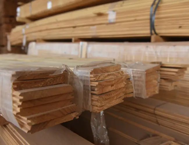 Machimbre pino comercial ½” x 5” – Largos varios